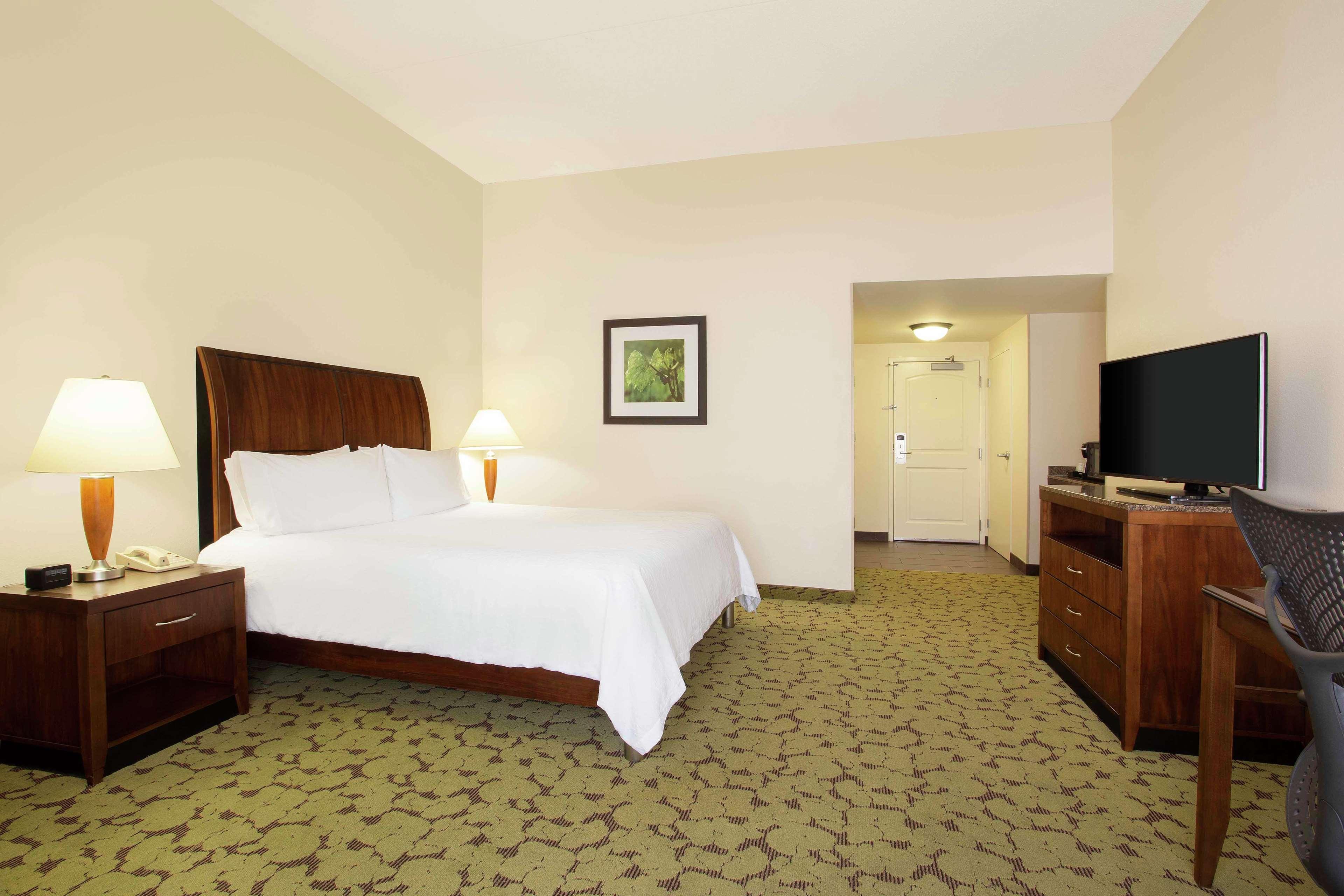 Hilton Garden Inn Omaha Downtown-Old Market Area Exterior photo